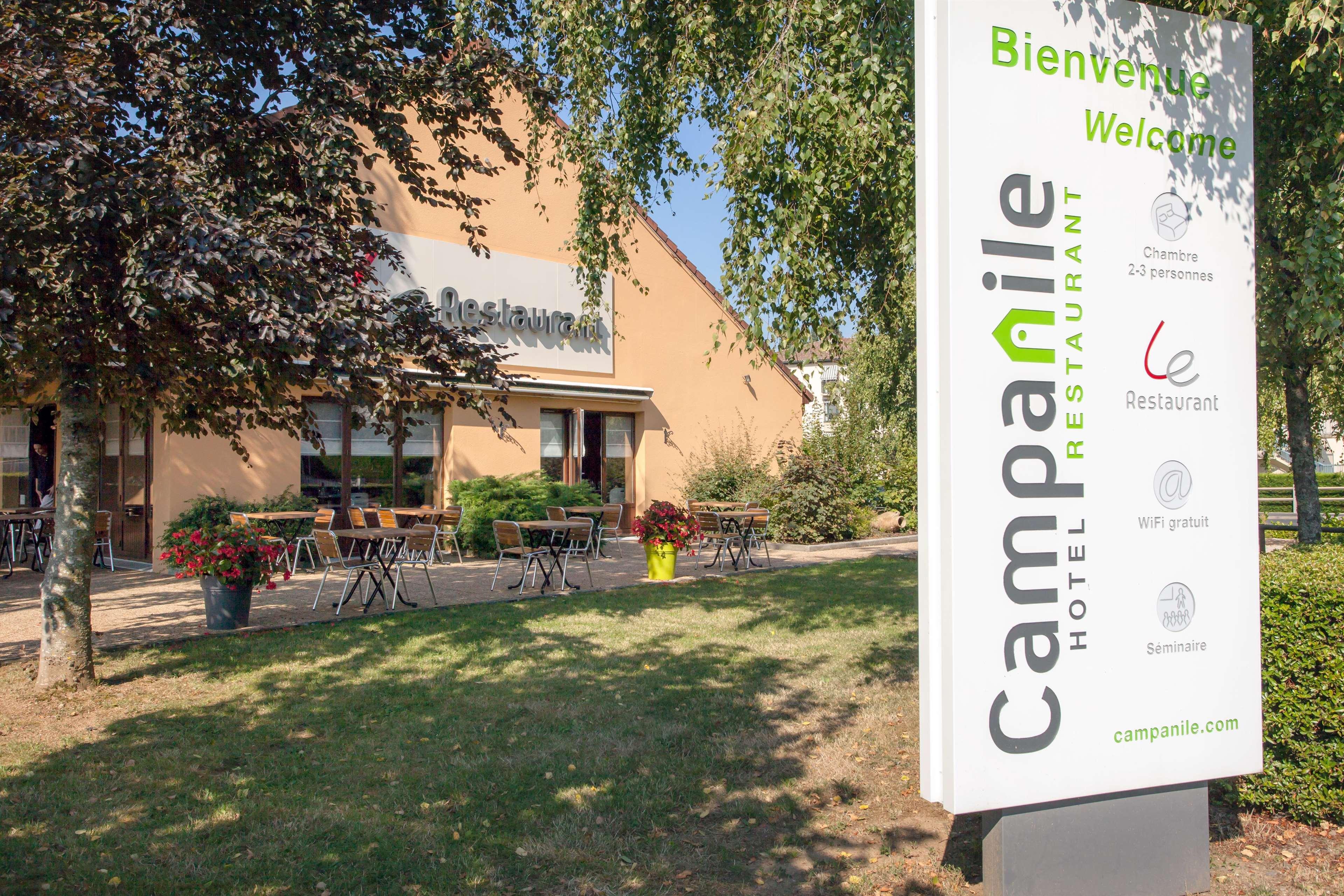 Hotel Restaurant Campanile Aurillac Exteriör bild